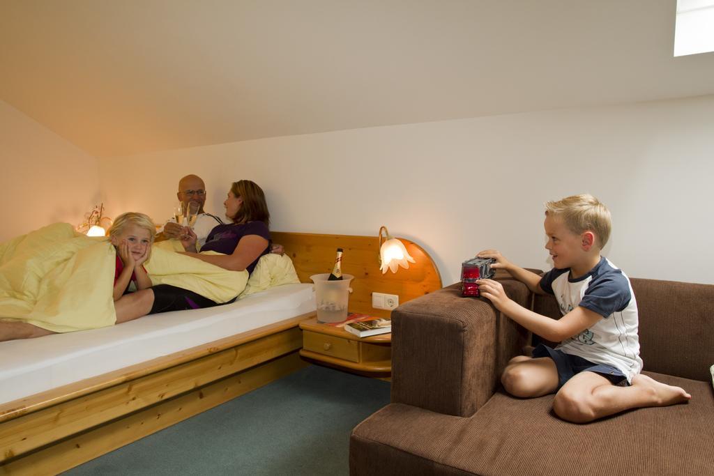 Kinder- Und Familienhotel Nockalm Innerkrems Eksteriør billede