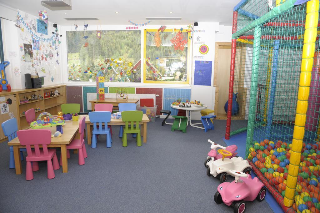 Kinder- Und Familienhotel Nockalm Innerkrems Eksteriør billede
