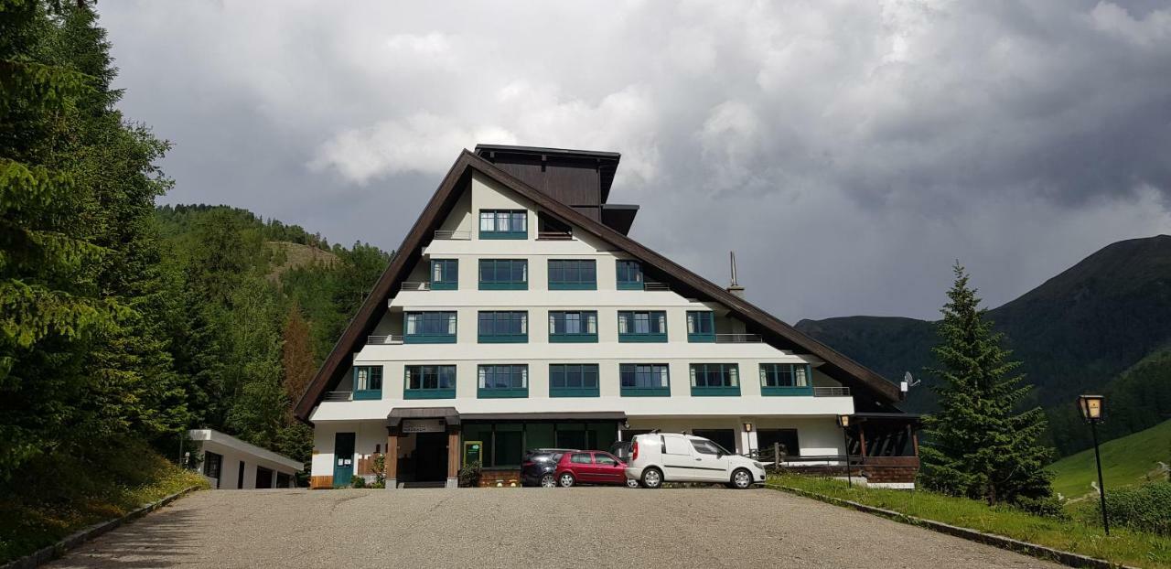 Kinder- Und Familienhotel Nockalm Innerkrems Eksteriør billede